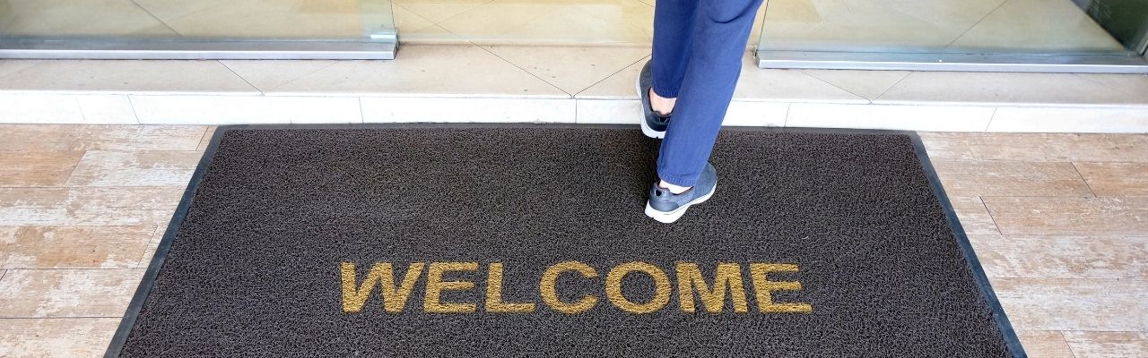 3 Benefits of Placing Doormats in Your Business Entryway