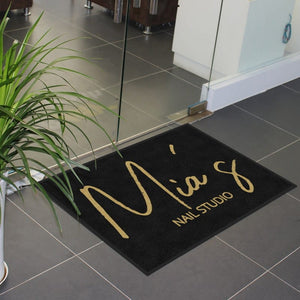 Mia’s Nail Studio