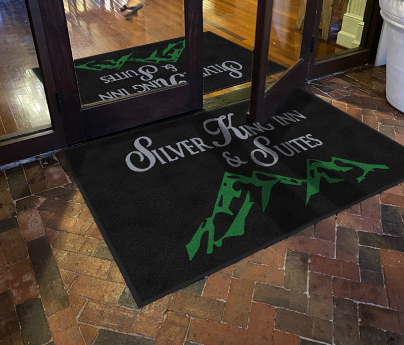Silver King Inn Silver Text
