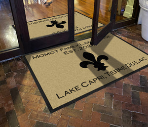 Momot Family Lake House Copperplate Goth §