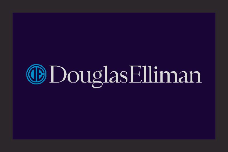 Douglas Elliman §