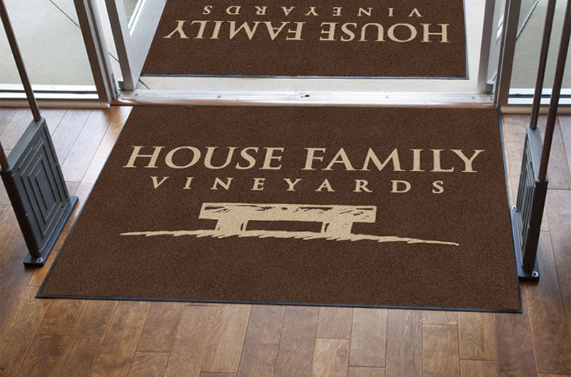 House Family 4 X 6 Rubber Backed Carpeted HD - The Personalized Doormats Company
